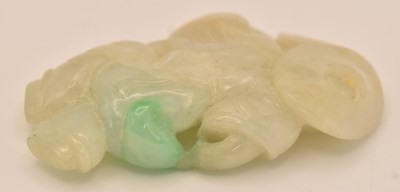 Lot 1013 - A figural Chinese green jade carving, 5 x 3cm,...