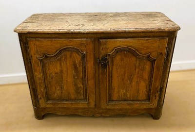 Lot 672 - An 18th century French provincial style oak...