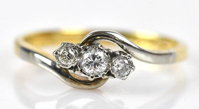 Lot 541 - An 18ct yellow gold and platinum diamond three...