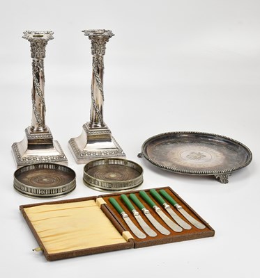 Lot 14 - A mixed collection of silver plate including a...
