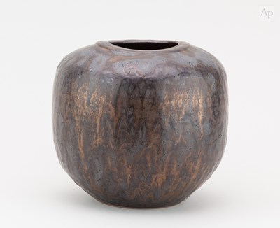 Lot 91 - CHRIS CARTER (born 1945); a stoneware vessel...