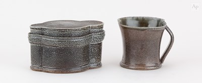 Lot 607 - WALTER KEELER (born 1942); a salt glazed box,...