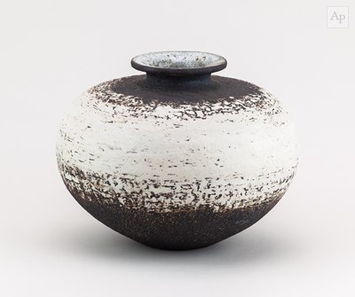 Lot 603 - WAISTEL COOPER (1921-2003); a squat stoneware...
