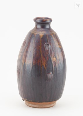 Lot 284 - JOHN JELFS (born 1946); a stoneware bottle...