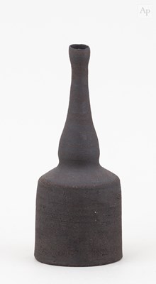 Lot 7 - AKIKO HIRAI (born 1970); a stoneware Morandi...