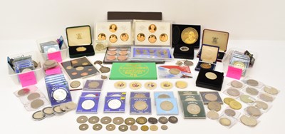 Lot 1617 - A large collection of British and world coins,...
