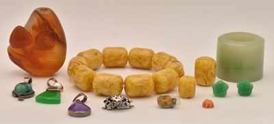 Lot 1550 - A small quantity of assorted Chinese and...