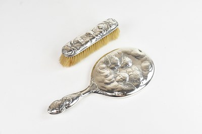 Lot 213 - WILLIAM COMYNS; an Edward VII hallmarked...