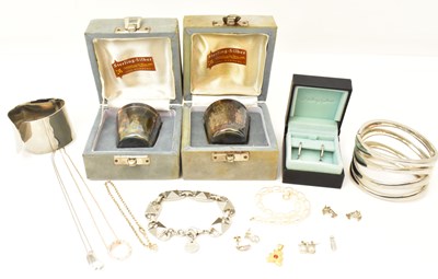 Lot 1548 - A selection of costume jewellery including...