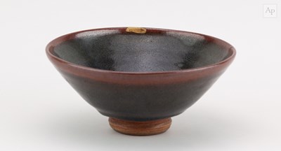 Lot 624 - WILLIAM STAITE MURRAY (1881-1962); a stoneware...