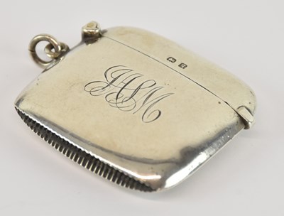 Lot 1186 - A George V hallmarked silver vesta case of...