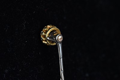 Lot 7 - A Victorian diamond set stickpin, set with...