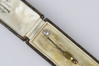 Lot 7 - A Victorian diamond set stickpin, set with...
