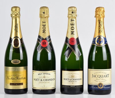 Lot 2390 - CHAMPAGNE; two bottles of Moet et Chandon, 12%...