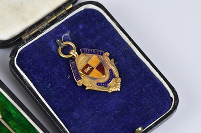 Lot 27 - A Victorian 15ct yellow gold seed pearl and...