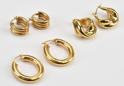 Lot 190 - A pair of 14ct yellow gold hollow twist effect...
