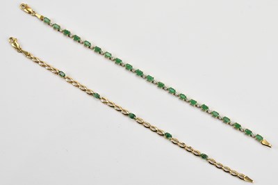 Lot 90 - A 9ct yellow gold emerald and diamond illusion...
