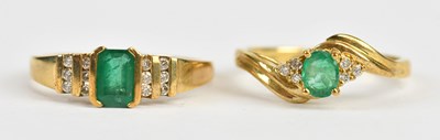 Lot 485 - A 9ct yellow gold dress ring, the central...