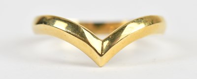 Lot 586 - A 14ct yellow gold wishbone ring, size L,...
