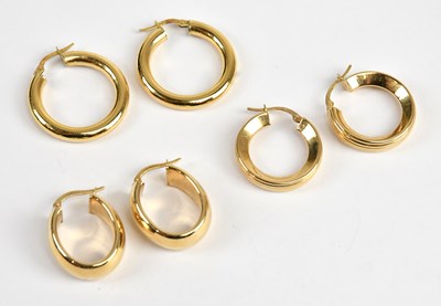 Lot 169 - A pair of 18ct yellow gold hoop earrings,...