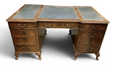 Lot 40 - An early 20th century mahogany twin pedestal...