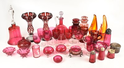 Lot 1220 - A quantity of cranberry glass to include a...