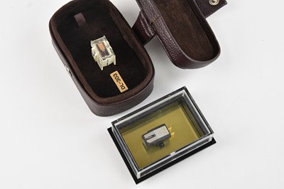 Lot 75 - AUDIO TECHNICA; an AT30E cartridge, in plastic...