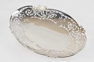 Lot 181 - VINER'S LTD; an Elizabeth II hallmarked silver...