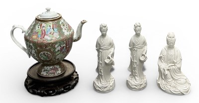 Lot 1032 - A late 19th/early 20th century Chinese Canton...
