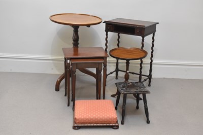 Lot 1291 - A mahogany circular tilt-top tripod table, a...