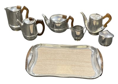 Lot 1078 - PICQUOT WARE; a mid century six piece tea and...