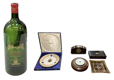 Lot 420 - A quantity of collectors' items, including...
