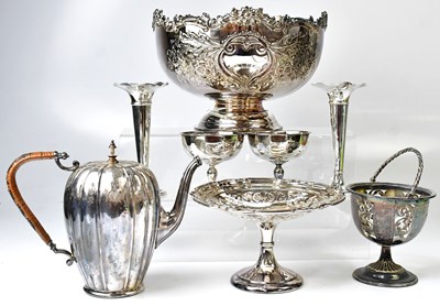 Lot 538 - A mixed lot of silver-plated ware, to include...