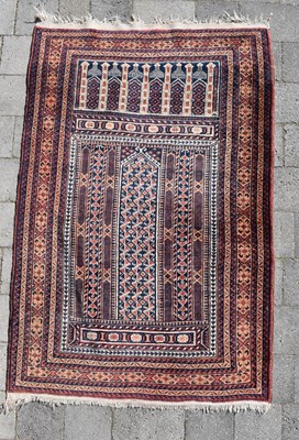 Lot 90 - A late 19th/early 20th century Middle Easter...