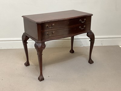 Lot 2063 - A mahogany two drawer table canteen, lacking...