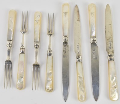 Lot 1146 - GOLDSMITHS & SILVERSMITHS CO LTD; a set of...