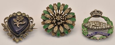 Lot 1389 - A late 19th/early 20th century white metal...