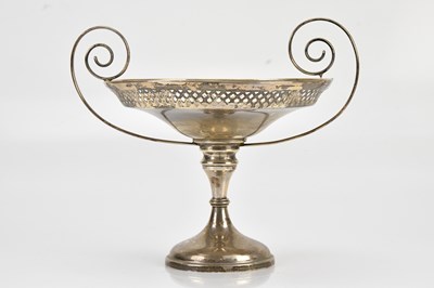 Lot 80 - WALKER & HALL; a George V hallmarked silver...
