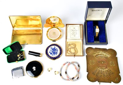 Lot 1010 - A mixed lot of costume jewellery and...