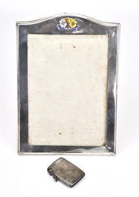 Lot 143 - HENRY MATTHEWS; a George V hallmarked silver...
