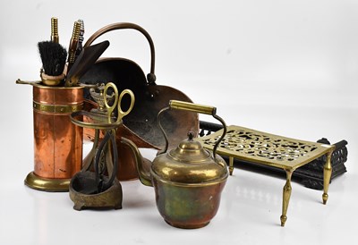 Lot 595 - A copper coal bucket, brass trivet, brass...
