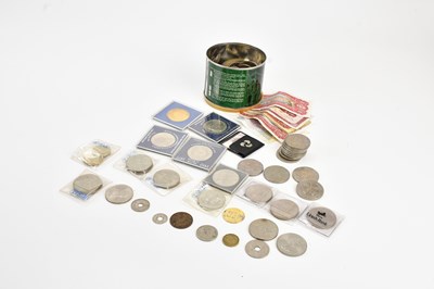 Lot 646 - A mixed collection of coins including...