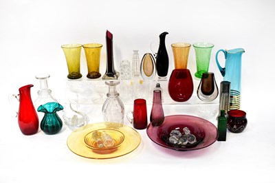 Lot 699 - A quantity of mid-20th century coloured glass,...