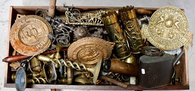 Lot 475 - A quantity of mixed metalware to include horse...