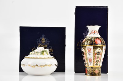 Lot 1344 - ROYAL CROWN DERBY; a 'The Golden Jubilee...