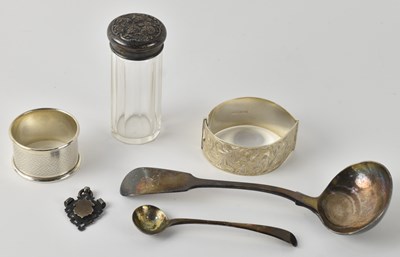 Lot 1109 - A George III hallmarked silver sauce ladle,...