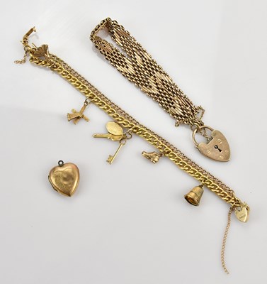 Lot 98 - A 9ct yellow gold gate link bracelet with...