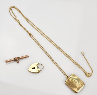 Lot 274 - A 9ct gold padlock clasp, a 9ct rose gold...