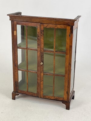 Lot 852 - An early 20th century apprentice walnut...