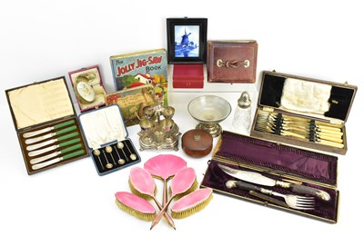 Lot 378 - A group of various mixed collectables...